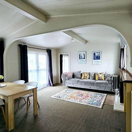 Cosy Lockwood In Town Vila Taupo Exterior foto