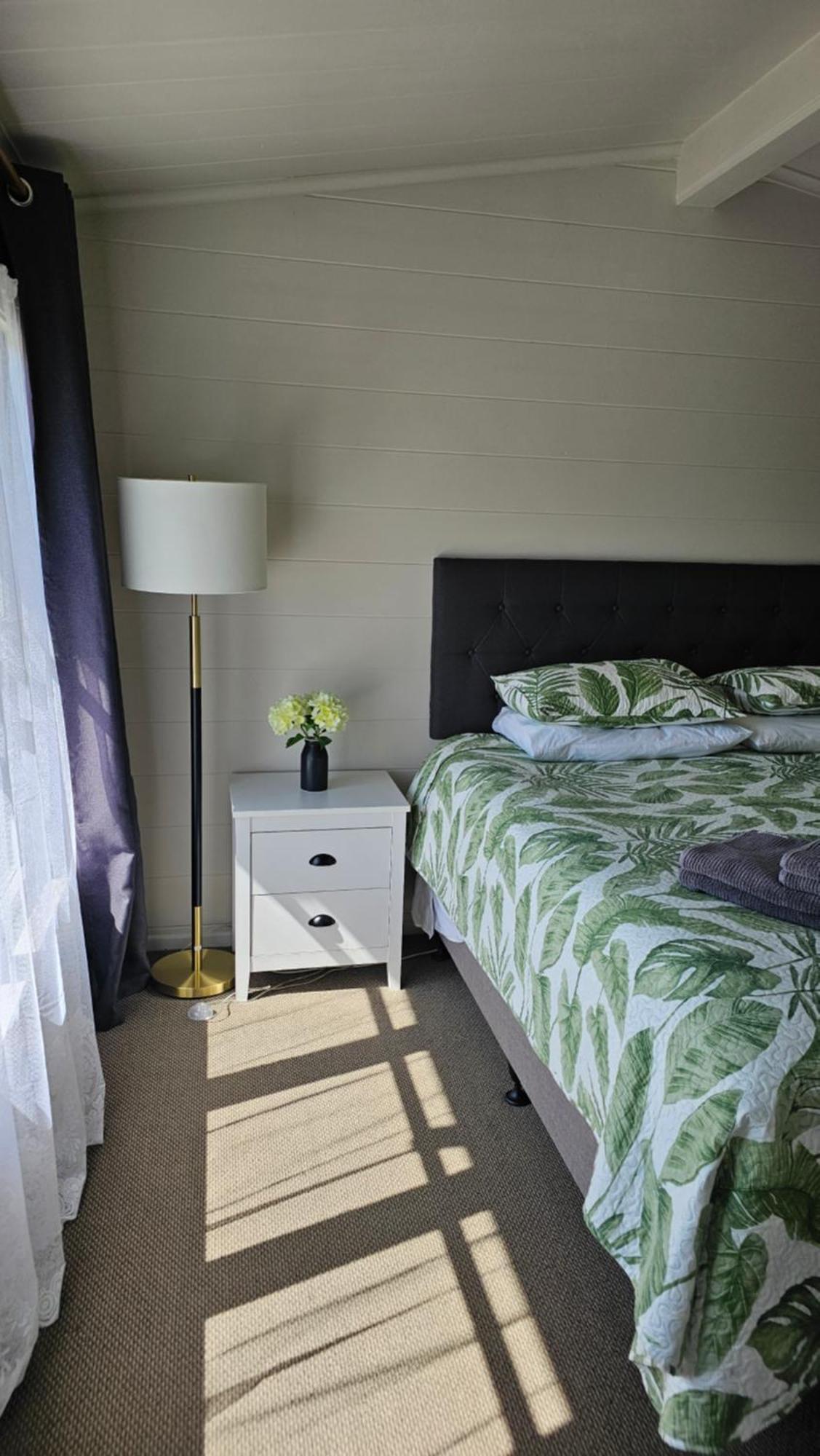 Cosy Lockwood In Town Vila Taupo Exterior foto