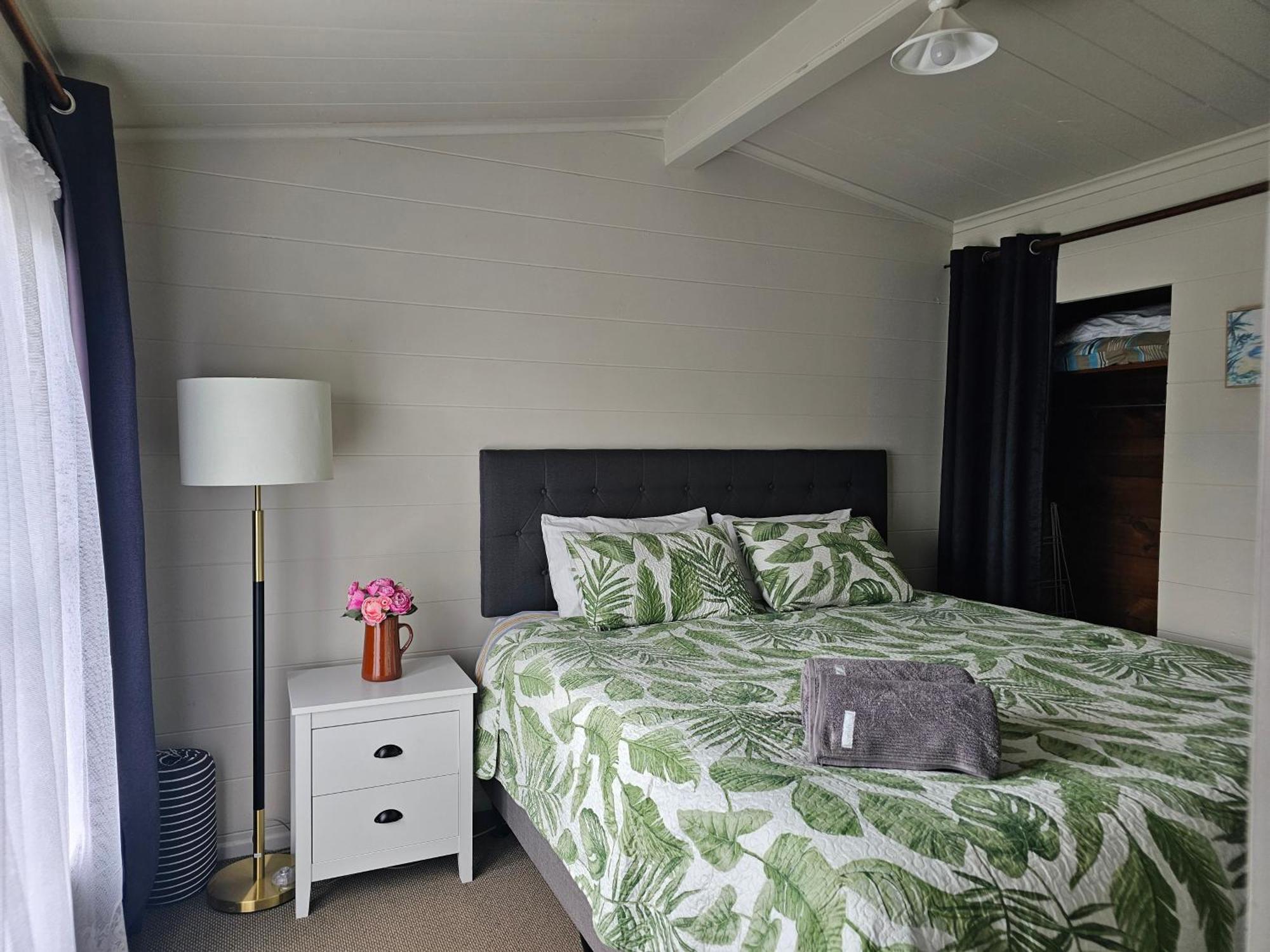 Cosy Lockwood In Town Vila Taupo Quarto foto